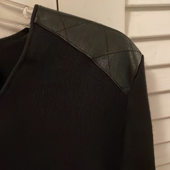 Dana Buchman Black Wool Top with Quilted Leather Accents - Picture 2 of 7